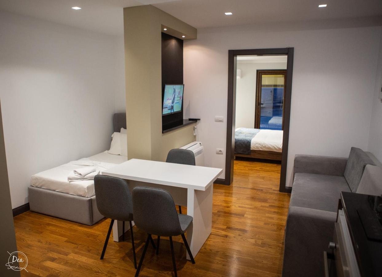 Suite Terrace Rooms & Apartments Korce Exterior foto